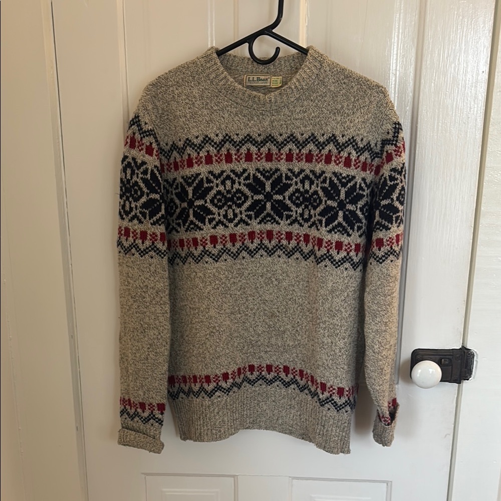 L.L. Bean Men's Vintage Gray Fairisle Wool Sweater - Medium